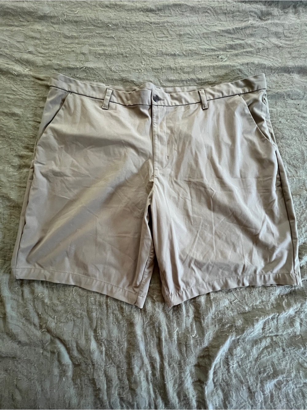 Swiss Tech Men’s Lightweight Preppy Outdoor Khaki Shorts Size 42 Hidden Pocket
